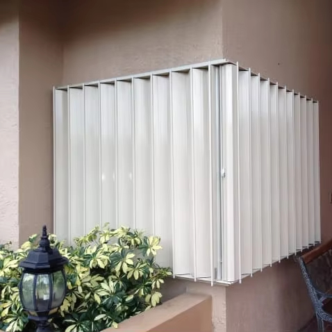 Aluminium orkanvindmodstand foldbar harmonikalukker til villa udenfor vindue