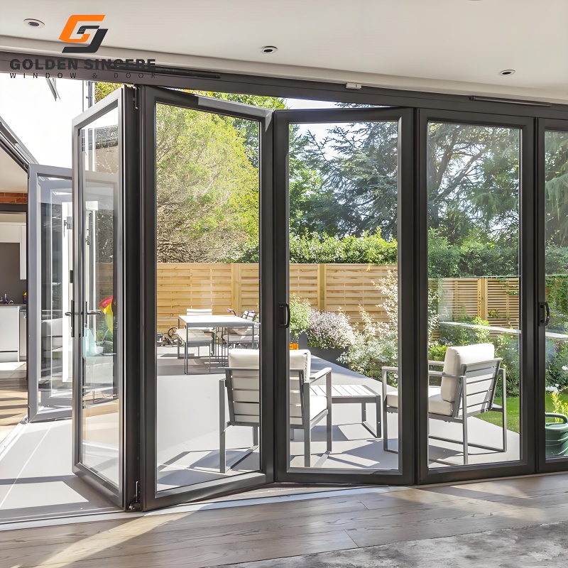 GS Hot Sale Aluminium Bifold Terrassedøre med Dobbelt Glas Rustfrit Stål Skærmenet Udvendig Foldedør