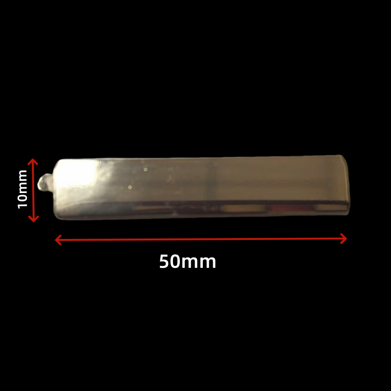 Brugerdefinerede metal-laser-aluminiumsetiketter med varemærkelogo til tøj og tasker. Specielle taskedele og tilbehør.